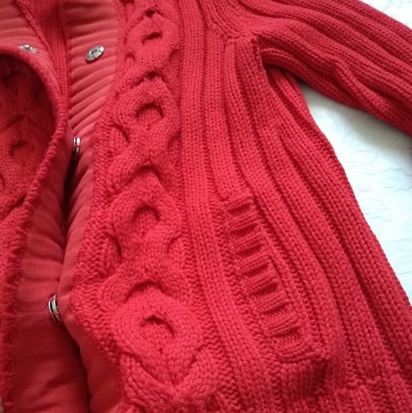 St John wool aran cable knit red cardigan - Picture 7 of 10